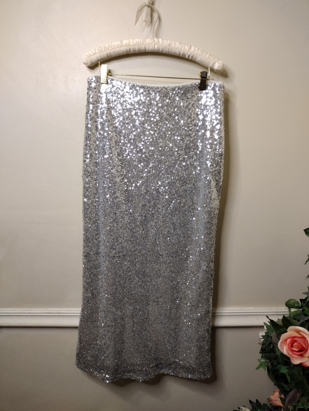 Gilli Sparkly Silver Sequined Maxi Skirt